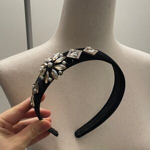 Elegant Black Embellished Headband